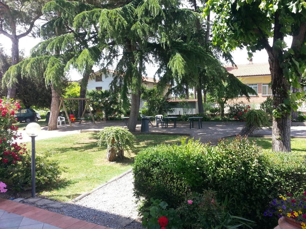 Hotel Tiziana Montepulciano Stazione Exterior foto
